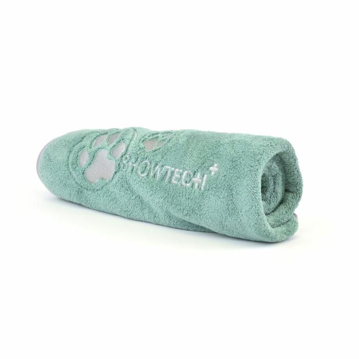 SHOW TECH+ Coral Fleece Towel Desert Sage 56 x 90 cm